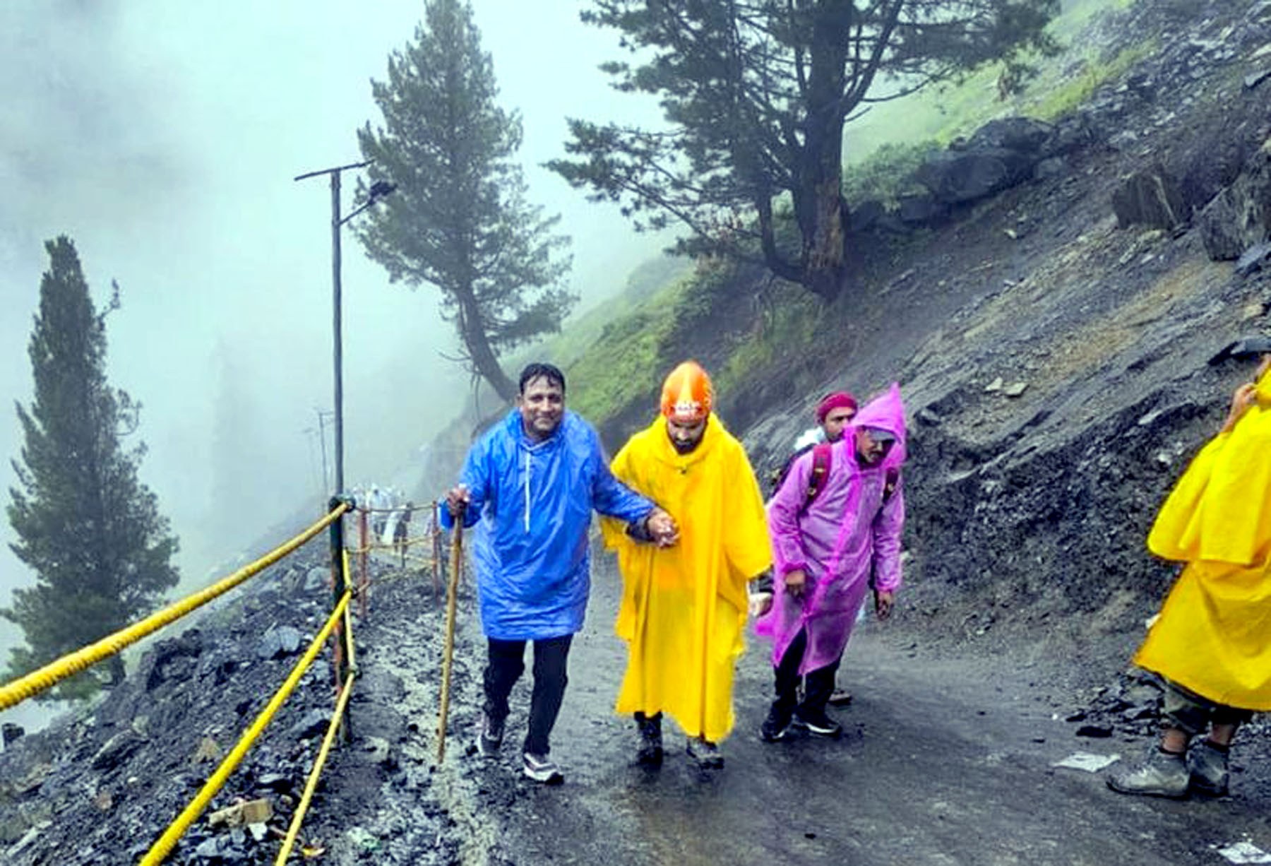 Heavy rain warning in parts of Jammu and Kashmir; Amarnath Yatra suspended.